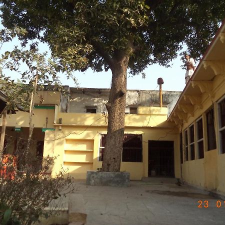 Shri Swami Sheetal Das Akhada B1-88 Assi , Near Pushkar Talab,Varanasi, Ashram Dharmshala Otel Dış mekan fotoğraf