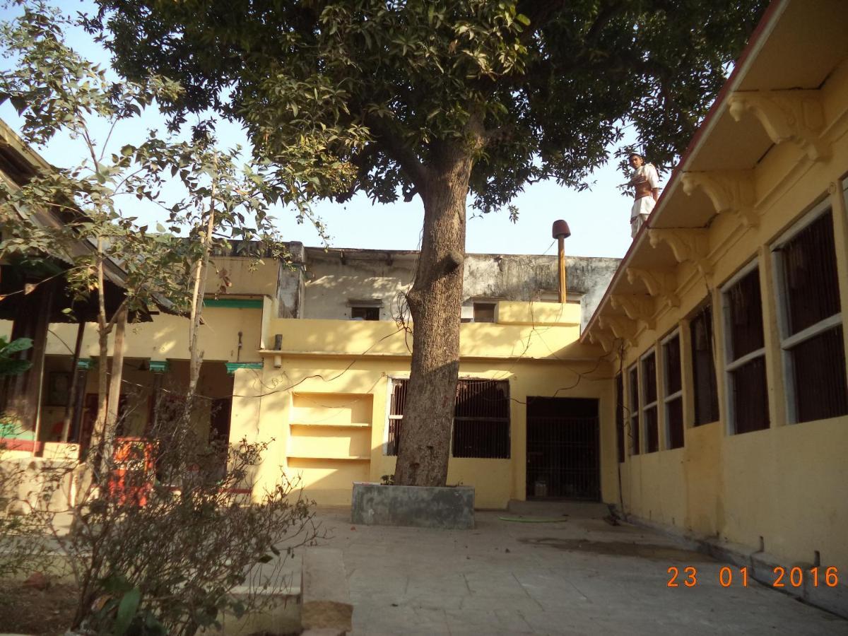 Shri Swami Sheetal Das Akhada B1-88 Assi , Near Pushkar Talab,Varanasi, Ashram Dharmshala Otel Dış mekan fotoğraf