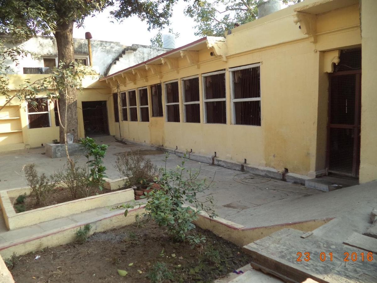 Shri Swami Sheetal Das Akhada B1-88 Assi , Near Pushkar Talab,Varanasi, Ashram Dharmshala Otel Dış mekan fotoğraf