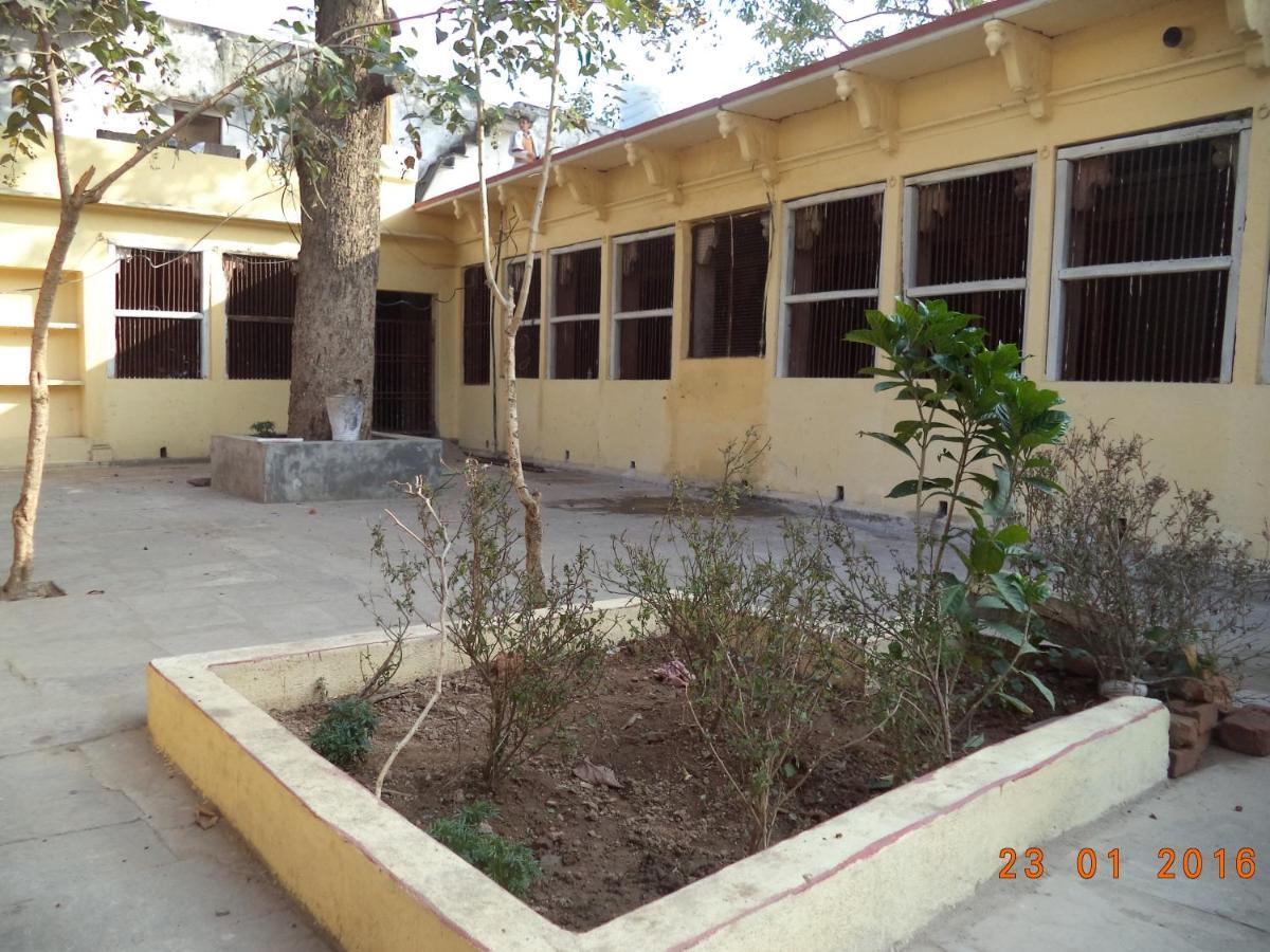 Shri Swami Sheetal Das Akhada B1-88 Assi , Near Pushkar Talab,Varanasi, Ashram Dharmshala Otel Dış mekan fotoğraf