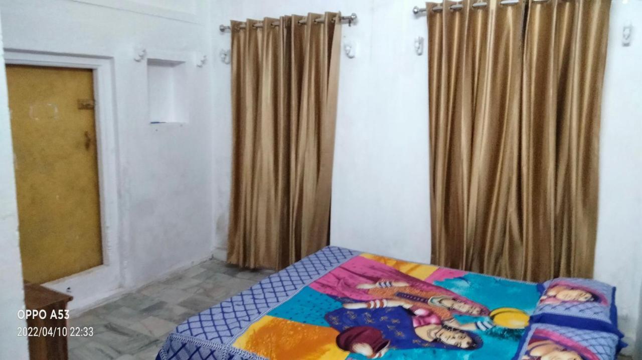 Shri Swami Sheetal Das Akhada B1-88 Assi , Near Pushkar Talab,Varanasi, Ashram Dharmshala Otel Dış mekan fotoğraf