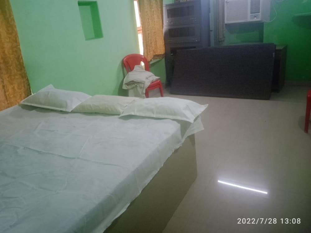 Shri Swami Sheetal Das Akhada B1-88 Assi , Near Pushkar Talab,Varanasi, Ashram Dharmshala Otel Dış mekan fotoğraf
