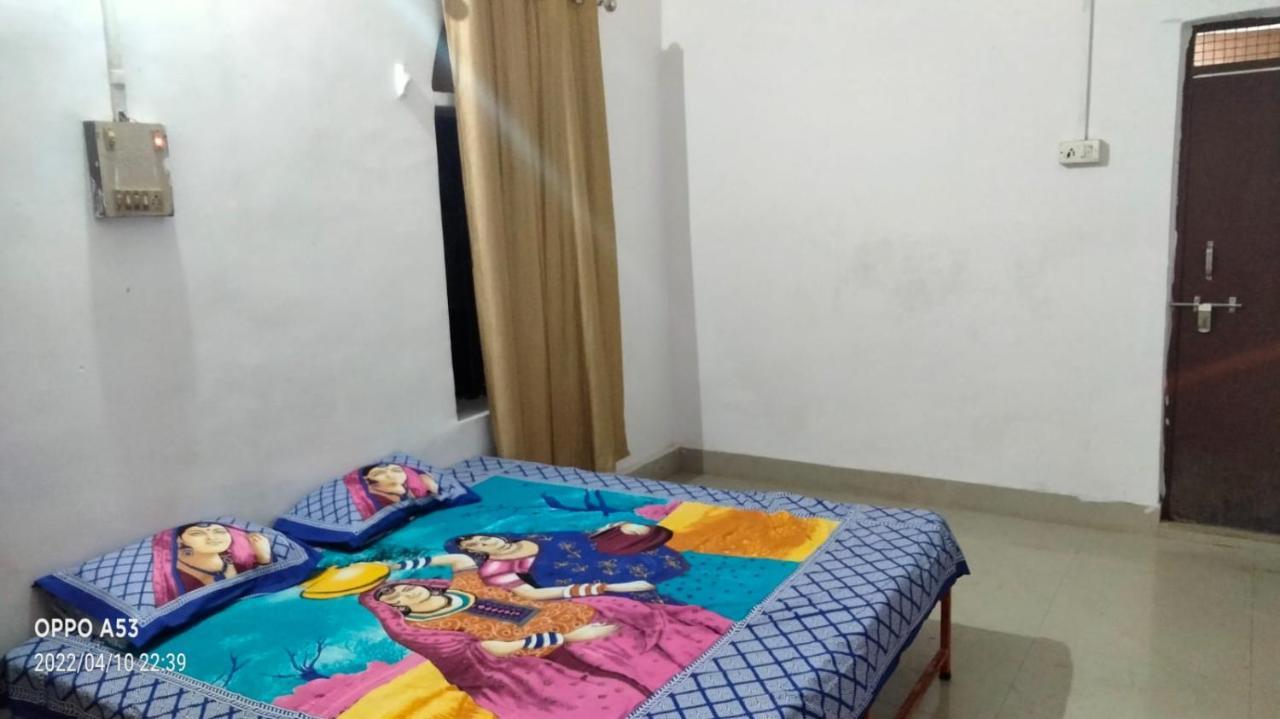 Shri Swami Sheetal Das Akhada B1-88 Assi , Near Pushkar Talab,Varanasi, Ashram Dharmshala Otel Dış mekan fotoğraf