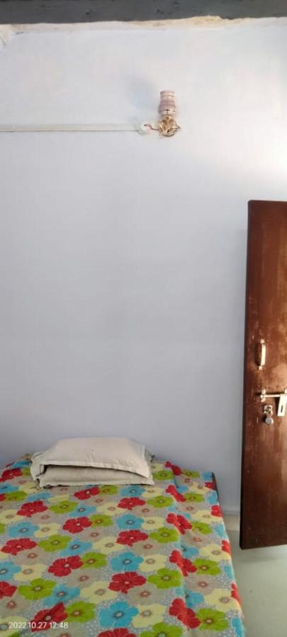 Shri Swami Sheetal Das Akhada B1-88 Assi , Near Pushkar Talab,Varanasi, Ashram Dharmshala Otel Dış mekan fotoğraf