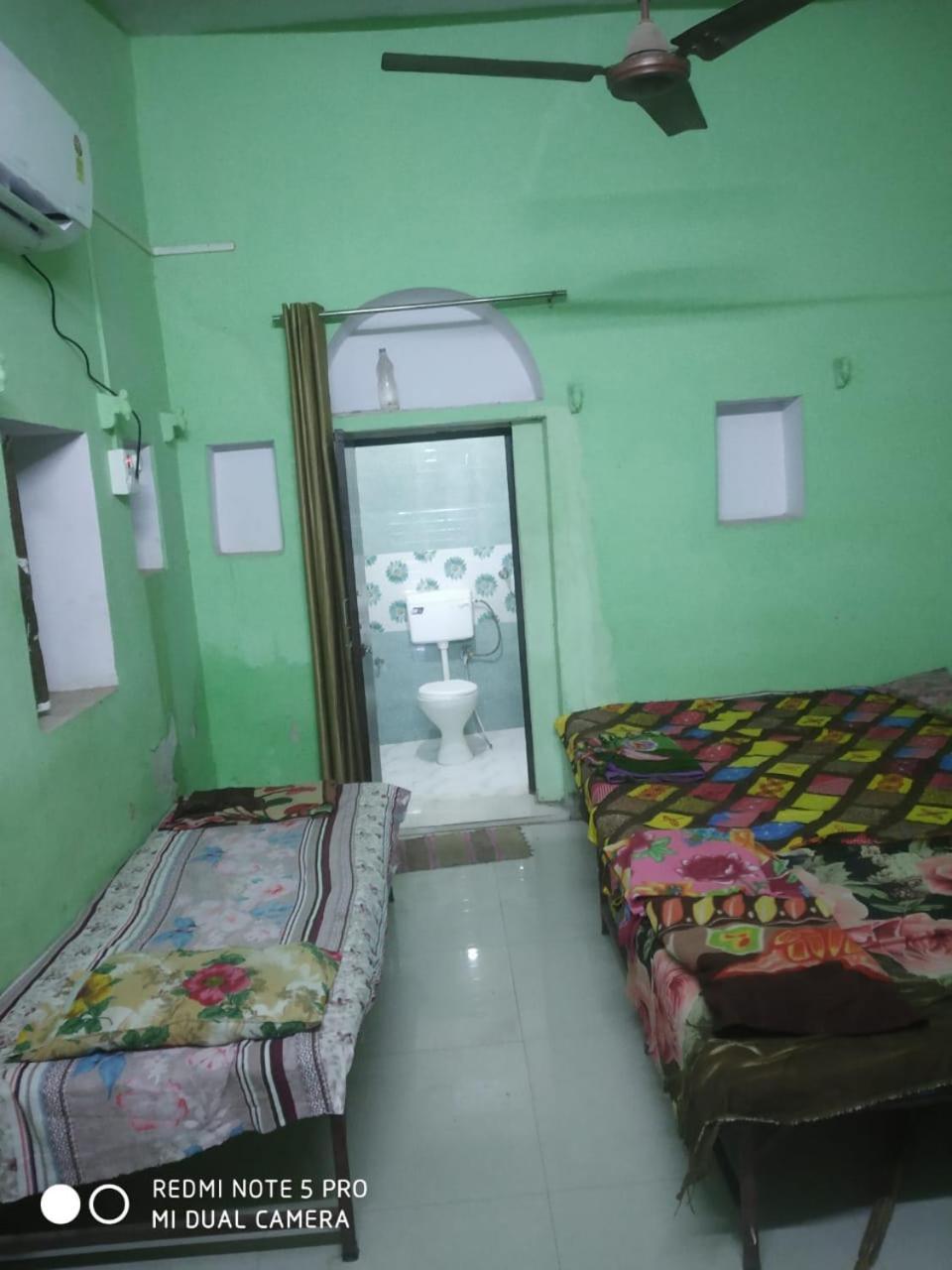 Shri Swami Sheetal Das Akhada B1-88 Assi , Near Pushkar Talab,Varanasi, Ashram Dharmshala Otel Dış mekan fotoğraf